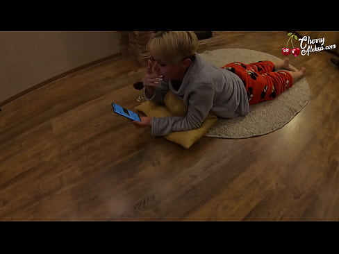 ❤️ Шалёная бландынка смокча велізарны член і падскоквае на ім - анальны сэкс ️❌ Рускае порна у нас ☑